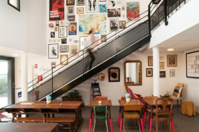 Гостиница Edd Hostel  Доль-Де-Бретань 